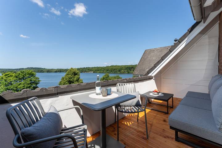 Ferienwohnung für 2 Personen, mit Balkon und Seeblick in Malente