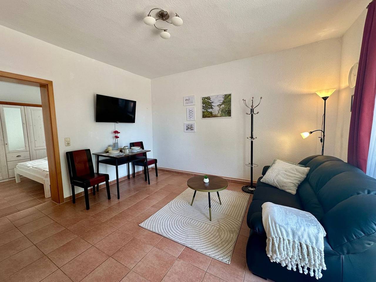 Apartamento entero, Ferienwohnung 3 – Gemütliches Apartment mit Gartenblick in Middelhagen, Mönchgut