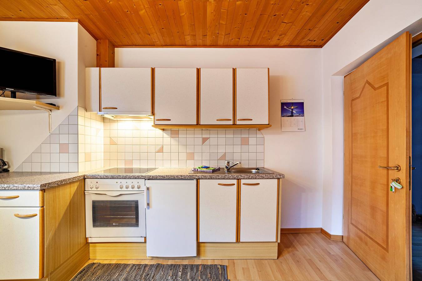 Entire apartment, Apartment 'Wohnung Elstar Schnalserhof' with Mountain View, Shared Terrace and Wi-Fi in Latsch, Stilfser Joch National Park