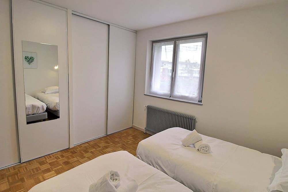 Maison spacieuse à Colmar, 5 chambres, terrasse, Wifi, parking gratuit in Colmar, Région de Colmar
