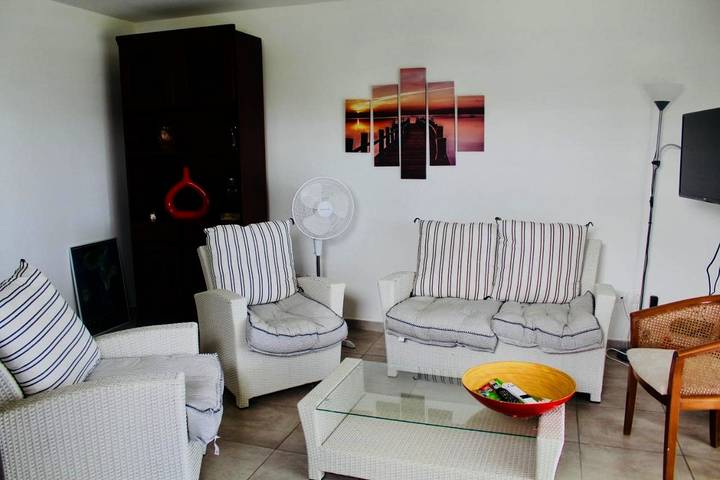 Gîte pour 4 personnes, avec terrasse et vue dans Plage de Saint-Félix - 4