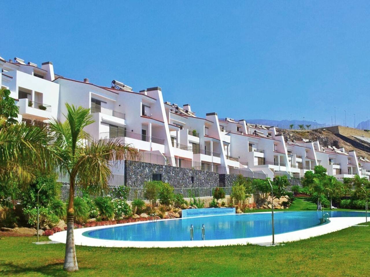 Entire apartment, Luxury apartment in La Caleta near restaurants in La Caleta, Adeje