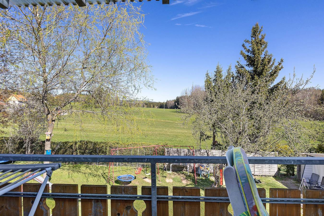 Ganze Wohnung, Apartment Bonndorf - Sehr hell Wohnung mit einem Balkon, Wlan geteilten Gartensitz in Bonndorf im Schwarzwald, Südschwarzwald