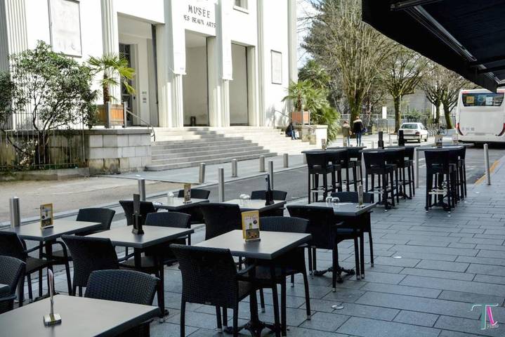Hôtel pour 2 personnes, avec Terrasse et Jardin à Pau