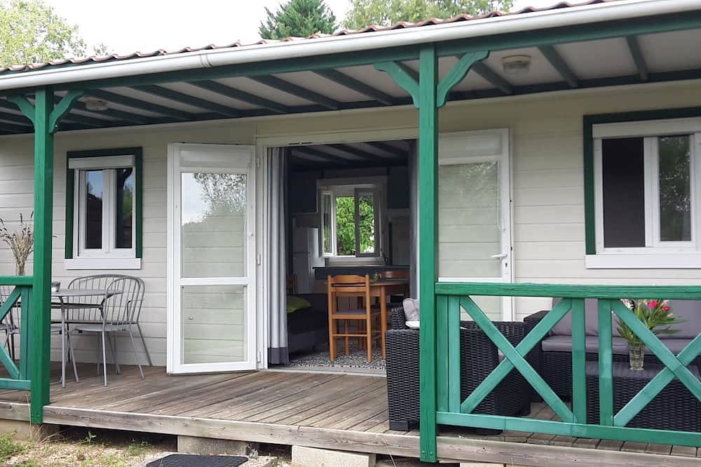 Chalet sans vis à vis au calme avec espace privatif. Gites à l'unisson in Tauriers, Ardèche