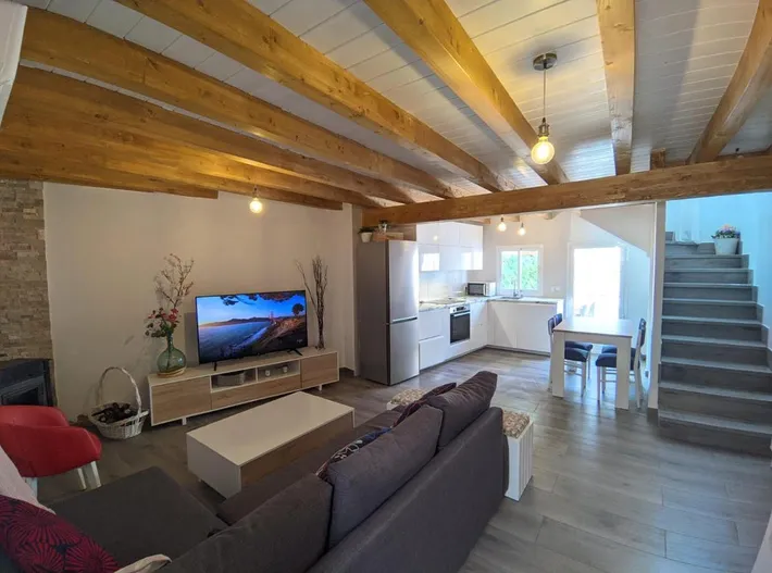 Casa rural para 8 personas, con terraza y vistas - 1