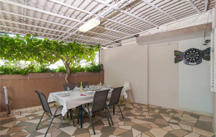 Ferienhaus mit Meerblick für 7 Personen, mit Terrasse in Split-Dalmatien - 3