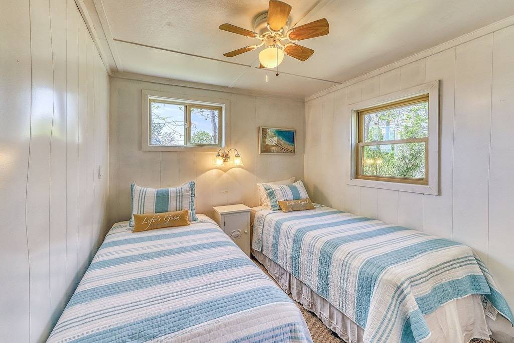 Familienfreundliche und einladende Haus am Meer mit Aussicht! in Cape Neddick, York County