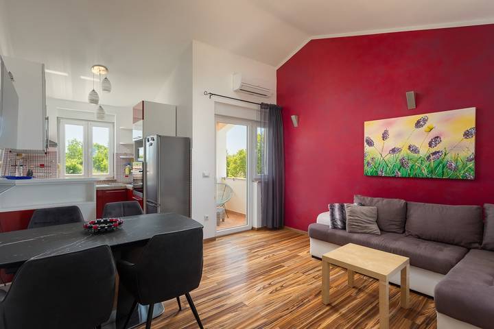 Apartamento entero, Apartamento de vacaciones para 4 personas con balcón/terraza in Tar-Vabriga, Region de Porec