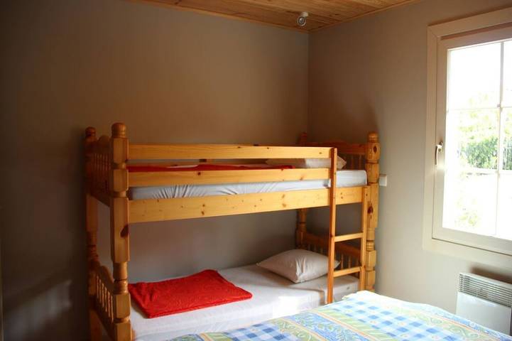 Location de vacances pour 6 personnes, avec jardin ainsi que terrasse et piscine à Les Vans - 2