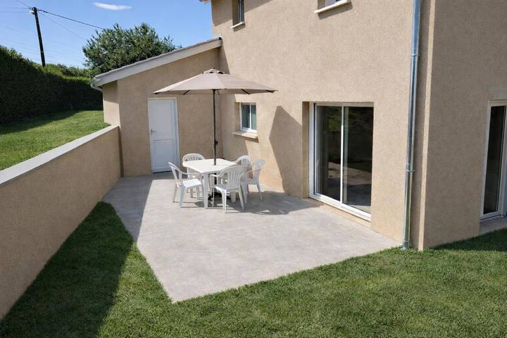 Location de vacances pour 6 personnes, avec Terrasse et Jardin à Loire-sur-Rhône