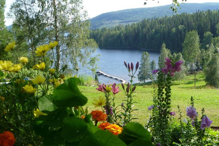 Chalet für 5 Personen, mit Terrasse und Garten sowie Seeblick in Nordschweden