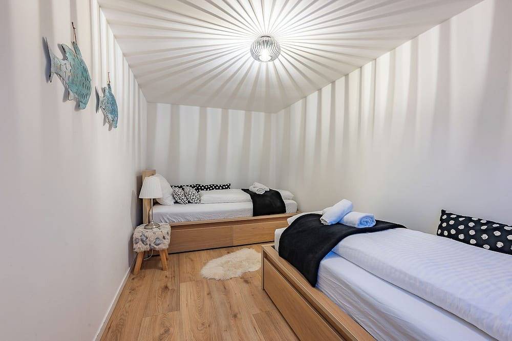 Watervilla Shiraz in Aalsmeer, Nordholland