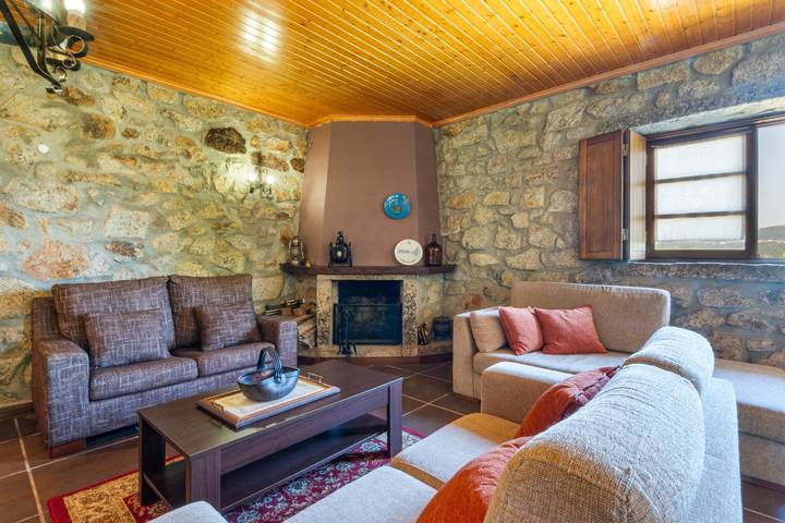 Location de vacances pour 2 personnes, avec piscine ainsi que jardin et balcon dans Barcelos - 3