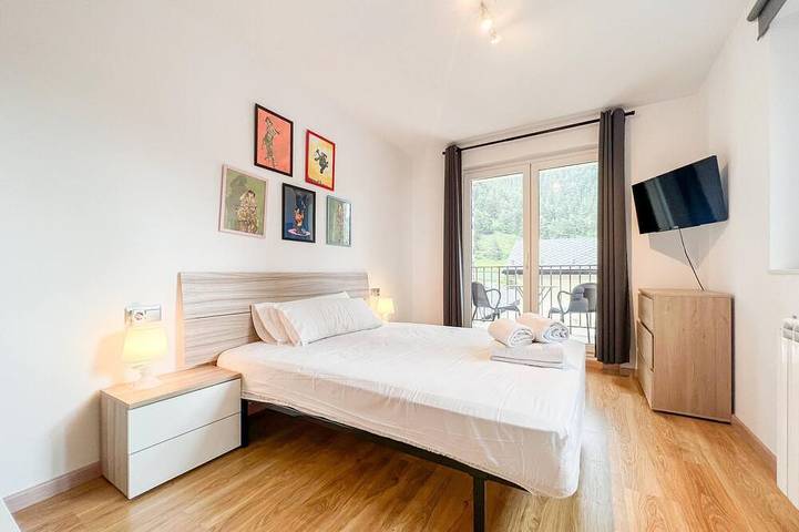 Ganze Wohnung, Gemütliche 3-Zimmer-Wohnung in Arinsal mit Parkplatz in Arinsal, Pal Arinsal