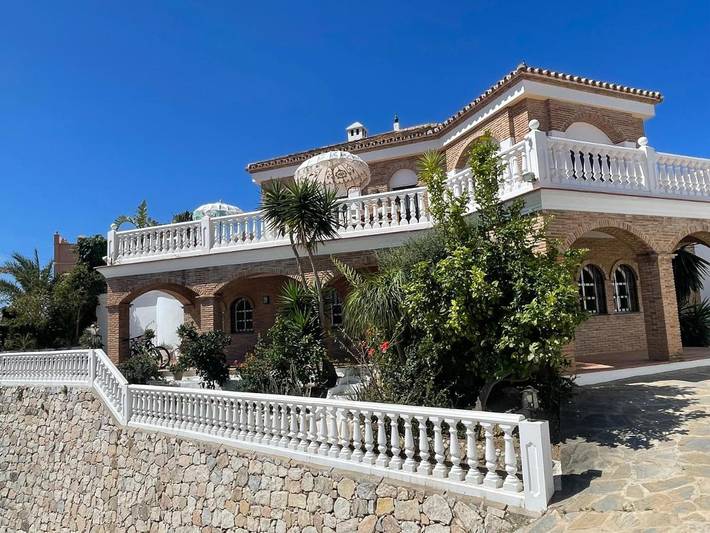 B&b voor 2 personen, with zwembad and uitzicht as well as terras in Mijas