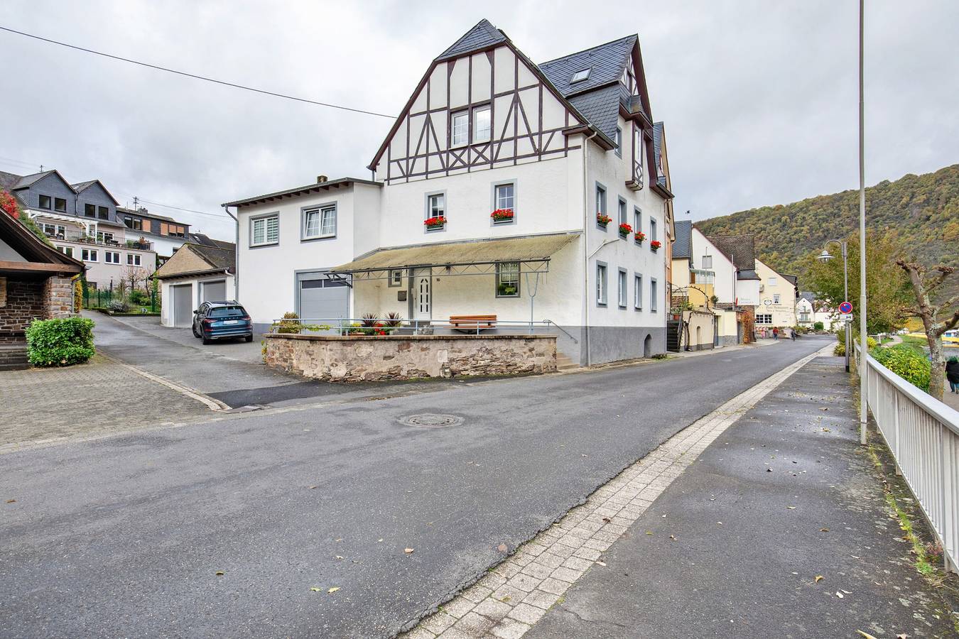 Zimmer 'Kleines Doppelzimmer 3' mit Seeblick, gemeinsamer Terrasse und Wlan in Briedern, Cochem-Zell