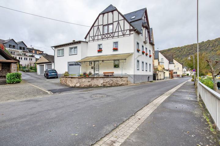 Room 'Small Double Room 3' with Lake View, Shared Terrace and Wi-Fi in Briedern, Cochem-Zell