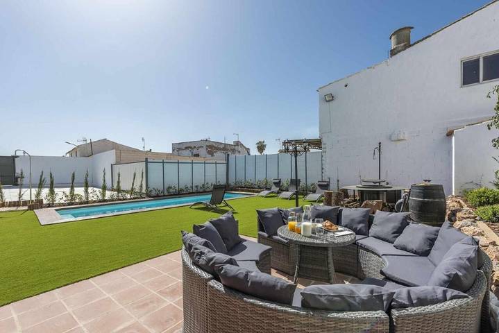 Casa rural con piscina para 12 personas, con jardín en Sierra Sur de Sevilla