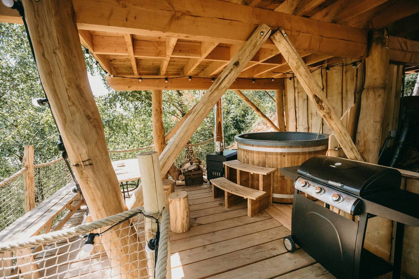 Recreatiedomein Warredal — Tree House 1 met hottub in Maaseik, Hoge Kempen
