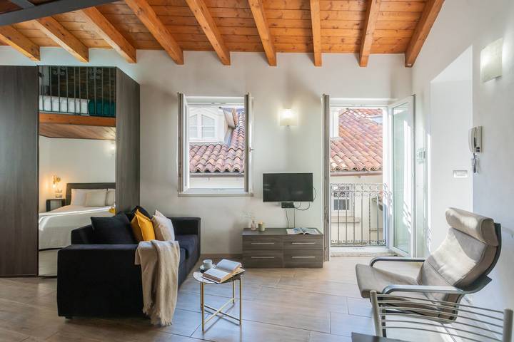 Loft per 4 persone, con panorama a Como