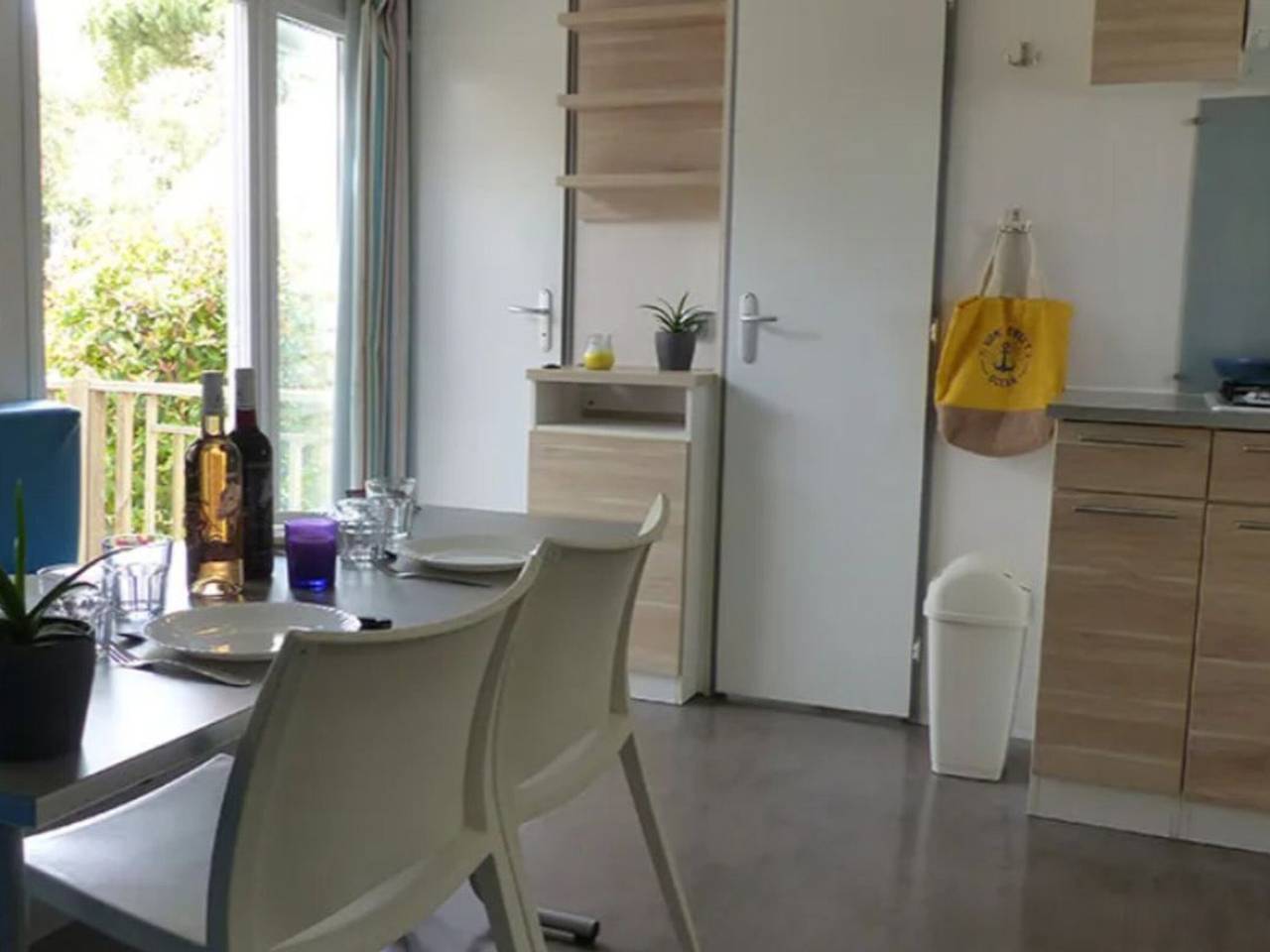 Spacious mobile home - 6 guests in Lattes, Côte d'Améthyste