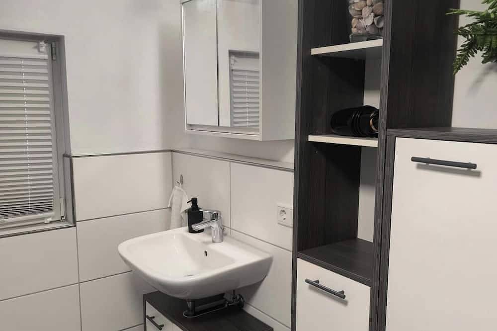 Ganze Wohnung, Top-Lage! Modernes 2-Zimmer-Apartment in Aschaffenburg, Mainviereck