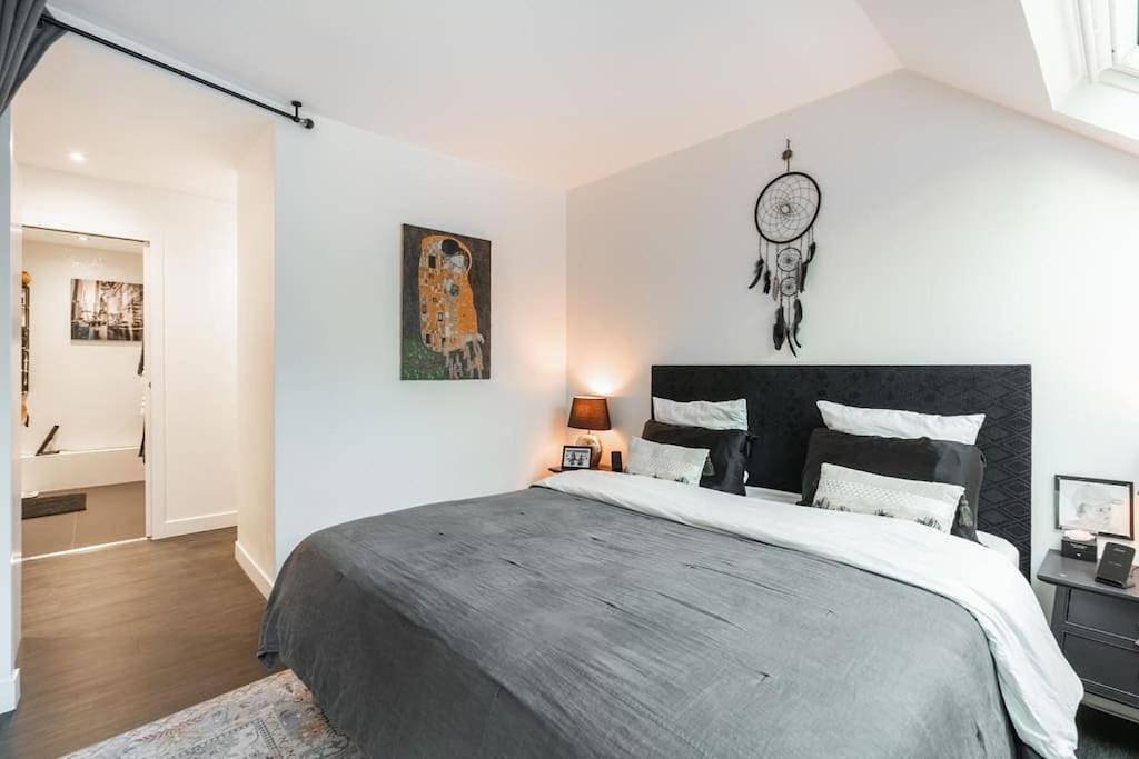 Appartement entier, One-Bedroom Apartment in Fourqueux, Yvelines