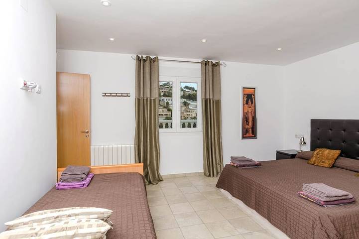 Villa familiale avec piscine privée dans un endroit calme avec vue dégagée in Benimeit, Teulada