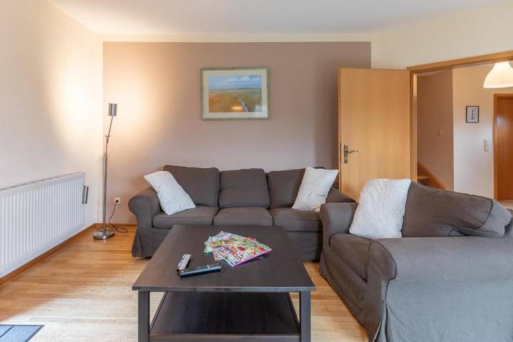 Ferienhaus für 6 Personen, mit Terrasse und Garten in Lehe - 4