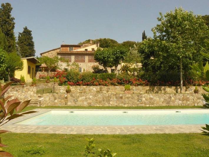 Appartamento per 7 persone, con Terrazza e Giardino nonché Piscina a Scandicci