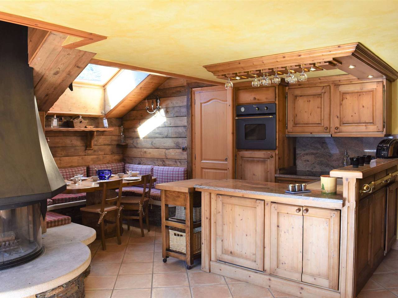 Geheel appartement, Vakantieappartement voor 4 personen met balkon in Meribel Village, Courchevel