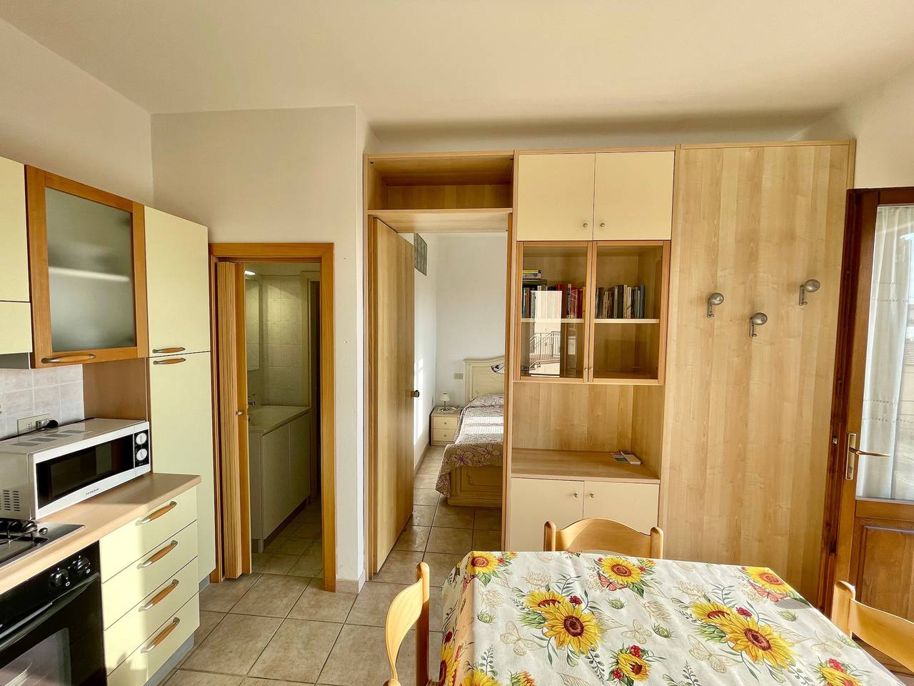 Appartamento intero, Appartamento 'Rosmarino' con Terrazza Privata, Wi-Fi e Aria Condizionata in Spiaggia di Seccheto (Campo nell'Elba), Campo nell'Elba