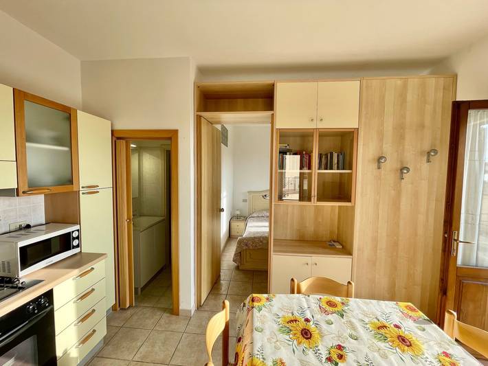 Appartamento intero, Appartamento 'Rosmarino' con Terrazza Privata, Wi-Fi e Aria Condizionata in Spiaggia di Seccheto (Campo nell'Elba), Campo nell'Elba