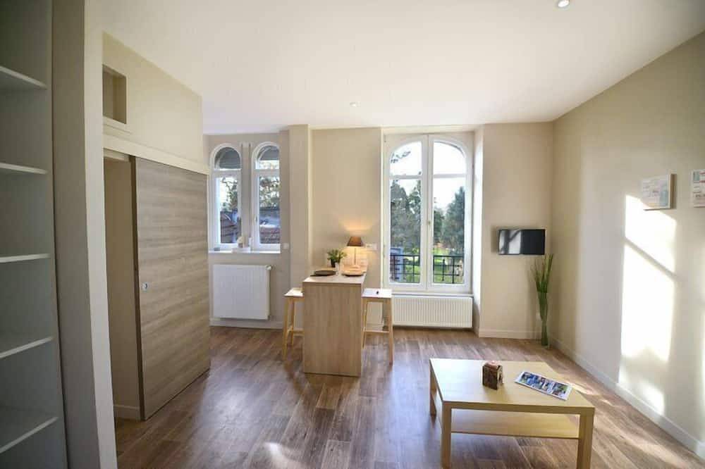 Appartement entier, Appartement Les Suites Du Parc - Studio Courbet in Besançon, Doubs