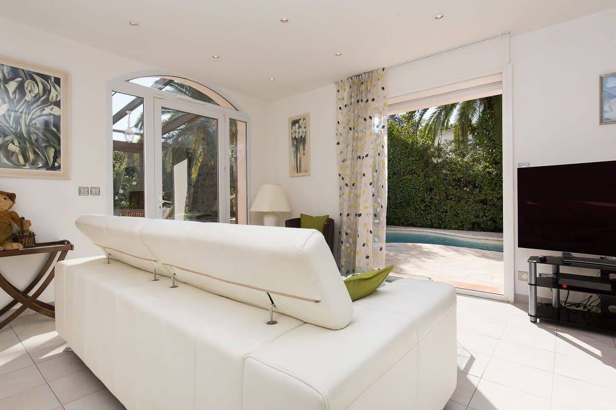 B024 - Magnifique Villa - Piscine - Cannes centre in Cannes, Cannes e dintorni