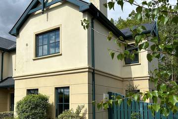 Gîte pour 6 personnes, avec terrasse ainsi que jardin et piscine à Kenmare