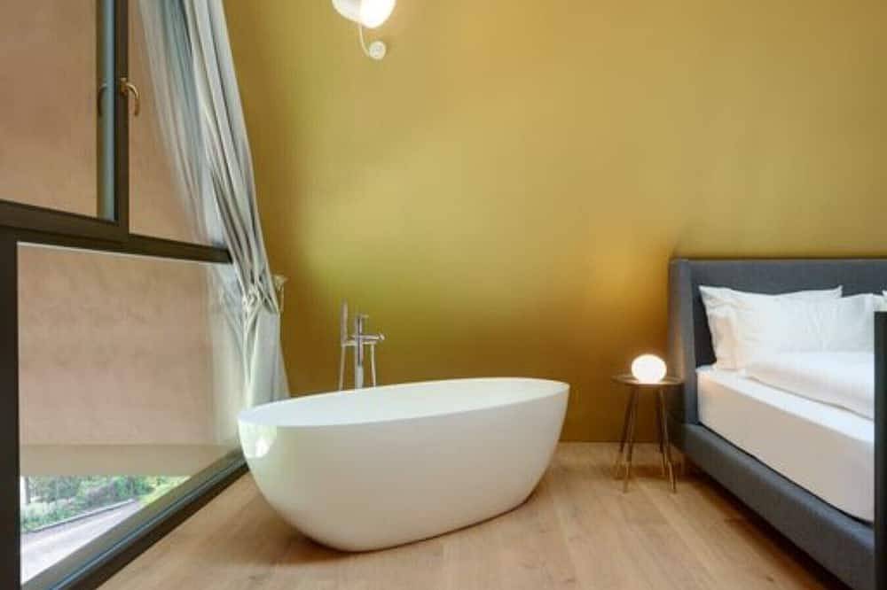 Villa Baronessina ***** Villa mit Pool, Whirlpool, Sauna und großem Privatgarten in Kalterer See, Kaltern an der Weinstraße