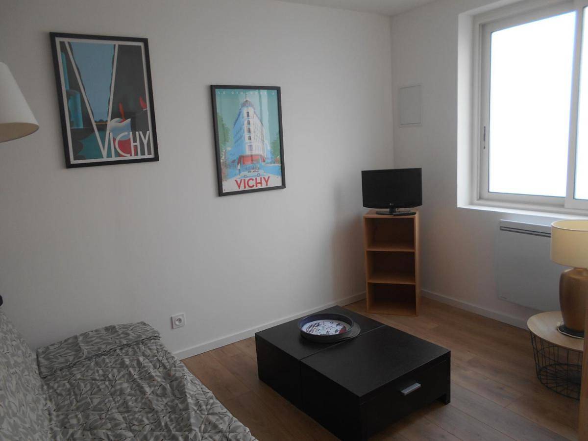 Appartement entier, Two-Bedroom Apartment in Vichy, Région de Vichy