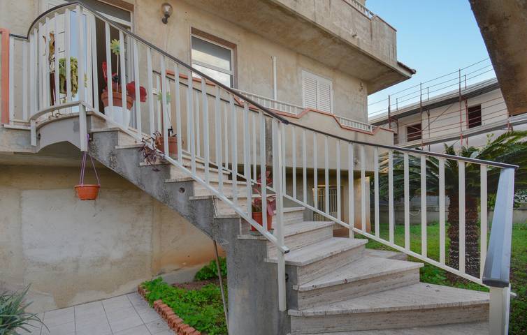 Appartamento per 5 persone, con Terrazza a Rosolini