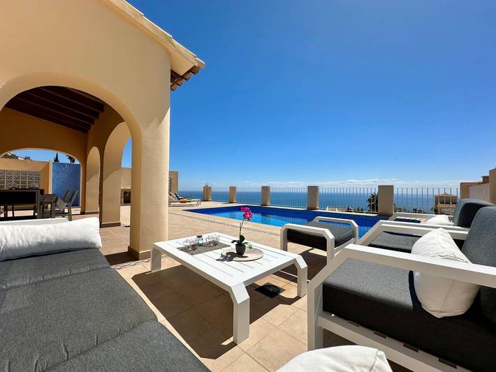 Chalet para 6 personas, con balcón además de jardín y piscina, Familias con niños en Marina Alta - 4