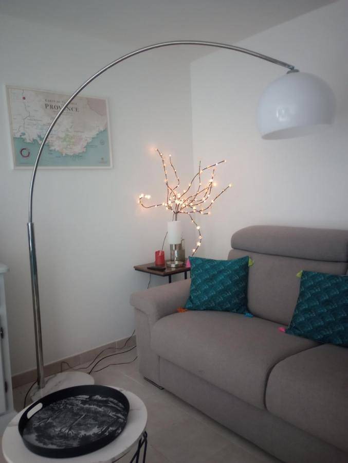 Appartement entier, Entre Vignes & Piano "Symphonie" studio 4 personnes in La Roque-d'Anthéron, Région d'Aix-en-Provence