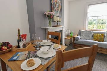 Cottage for 4 People in Bournemouth, South West England, Photo 3