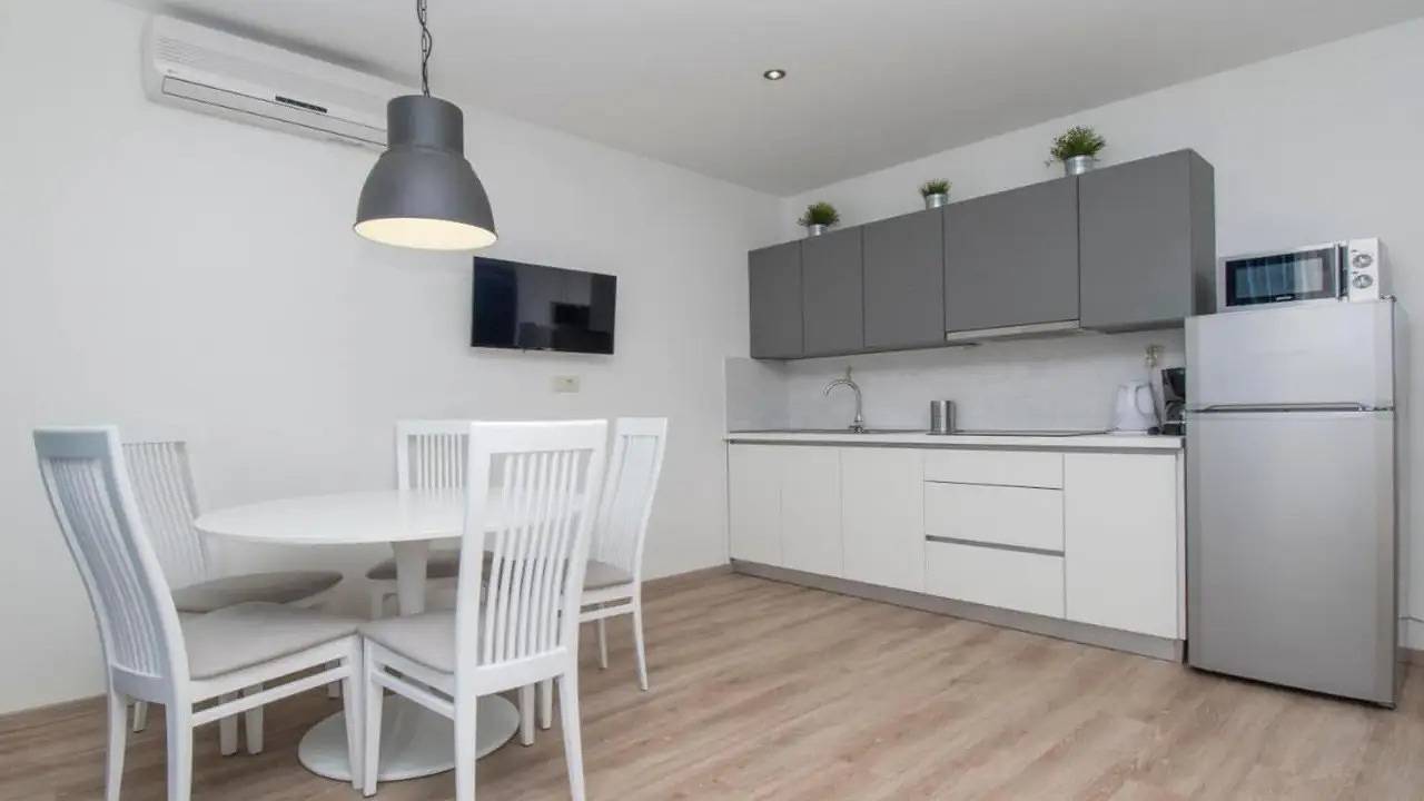 Hel semesterlägenhet, Ferienwohnung für 5 Personen (46 m²) in Tučepi in Tučepi, Makarskas riviera