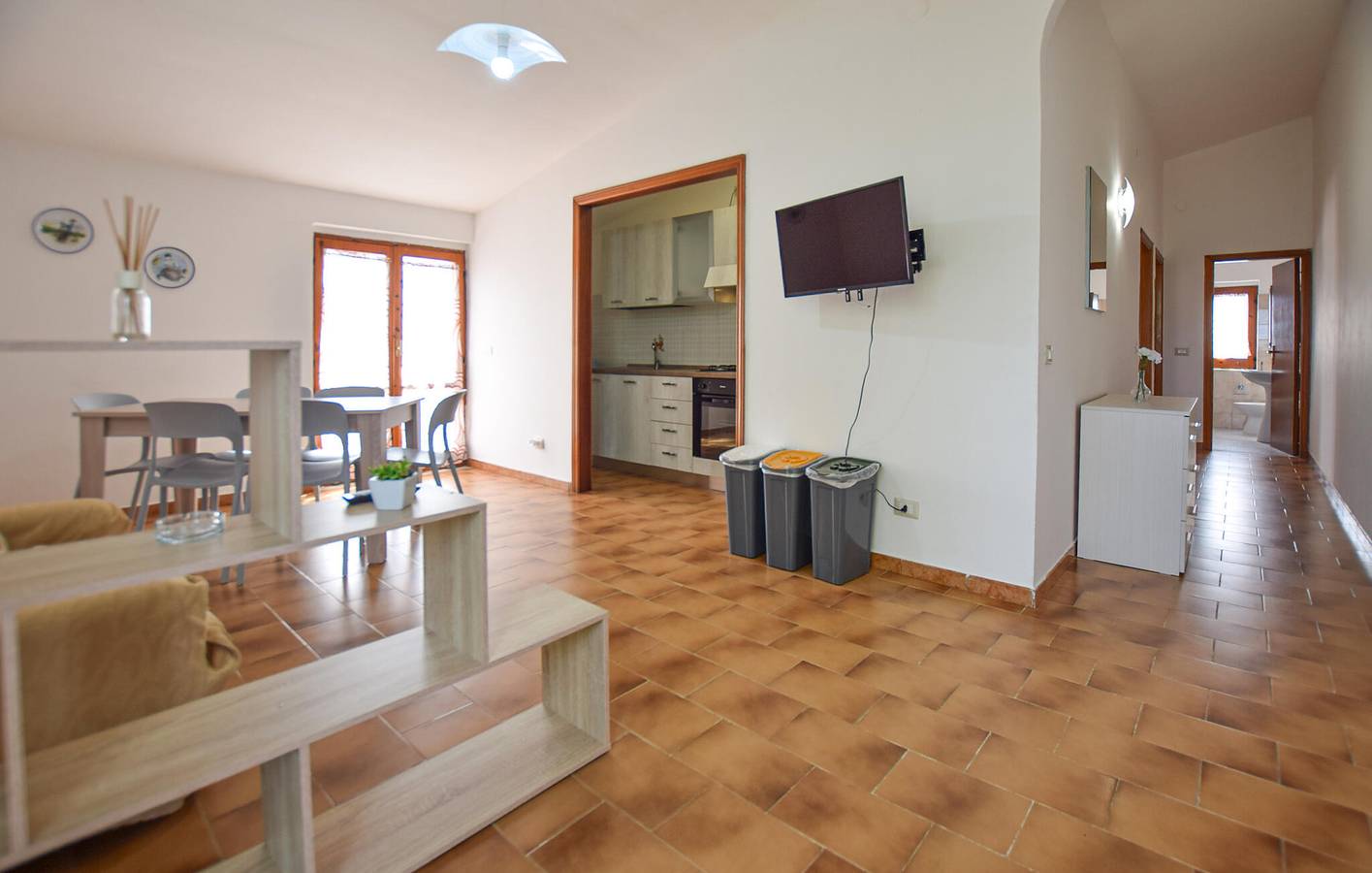 Ganze Ferienwohnung, Apartment mit Meerblick, Parkplatz und WLAN, 900 m vom Strand entfernt in Cilento Coast
