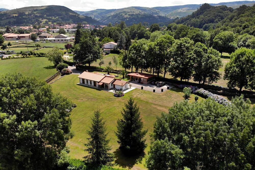 Hermosa Casa Rural en Villacarriedo - El Puentuco in Villacarriedo, Cordillera Cantábrica