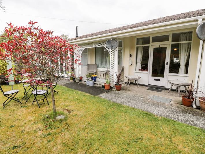 Cottage for 4 people, with garden in Llanbedr