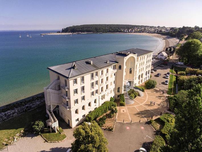 Hôtel pour 2 personnes, avec Terrasse et Jardin ainsi que Piscine et Vue à Crozon