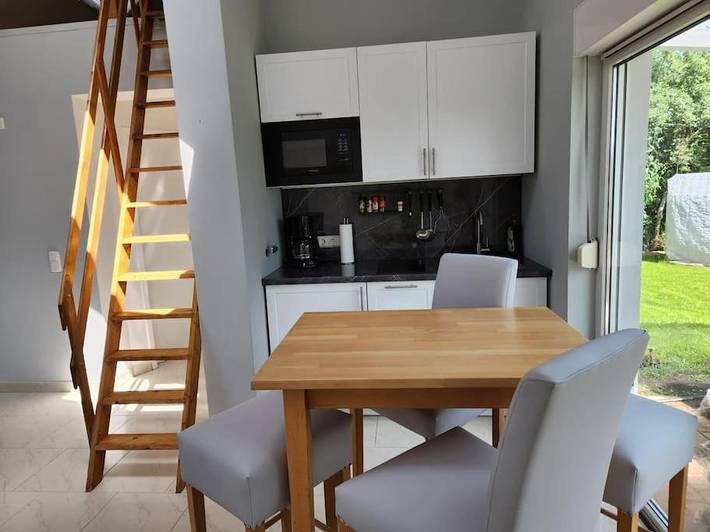 Ferienhaus für 4 Personen, mit Terrasse und Garten sowie Sauna in Grambin - 2