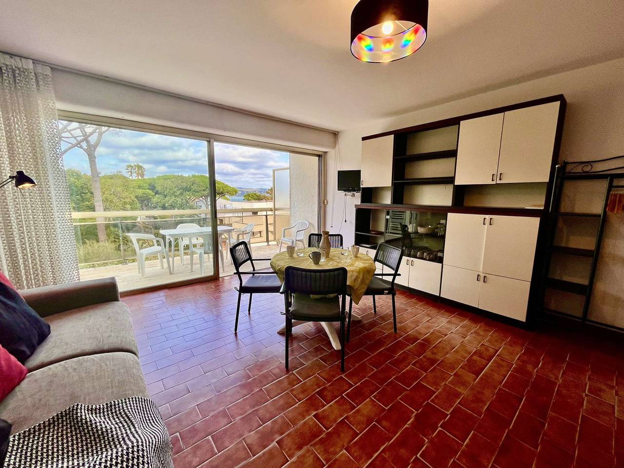 Ganze Wohnung, Studio en Front de Mer à Cavalaire-sur-Mer – 4 Couchages, Clim, Terrasse, Parking Sécurisé in Cavalaire-sur-Mer, Draguignan Region